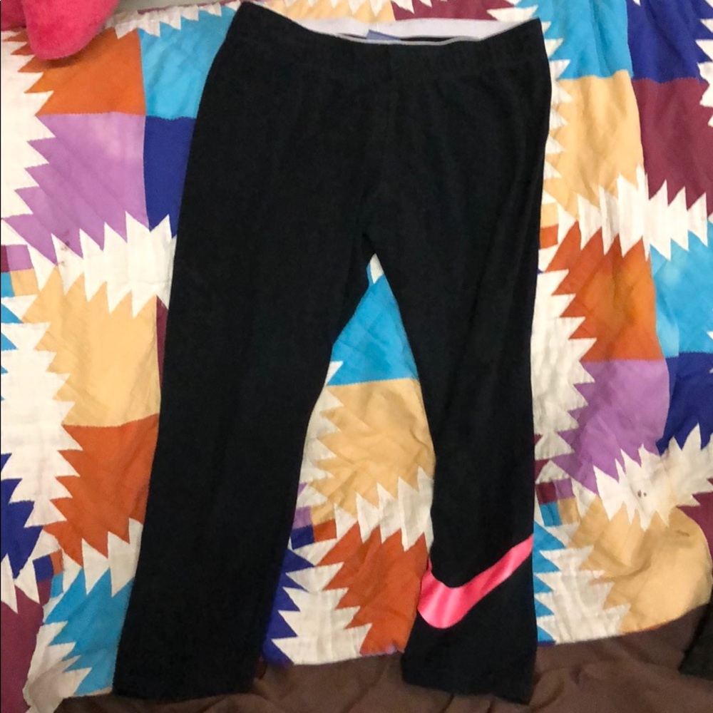 Nike capris leggings